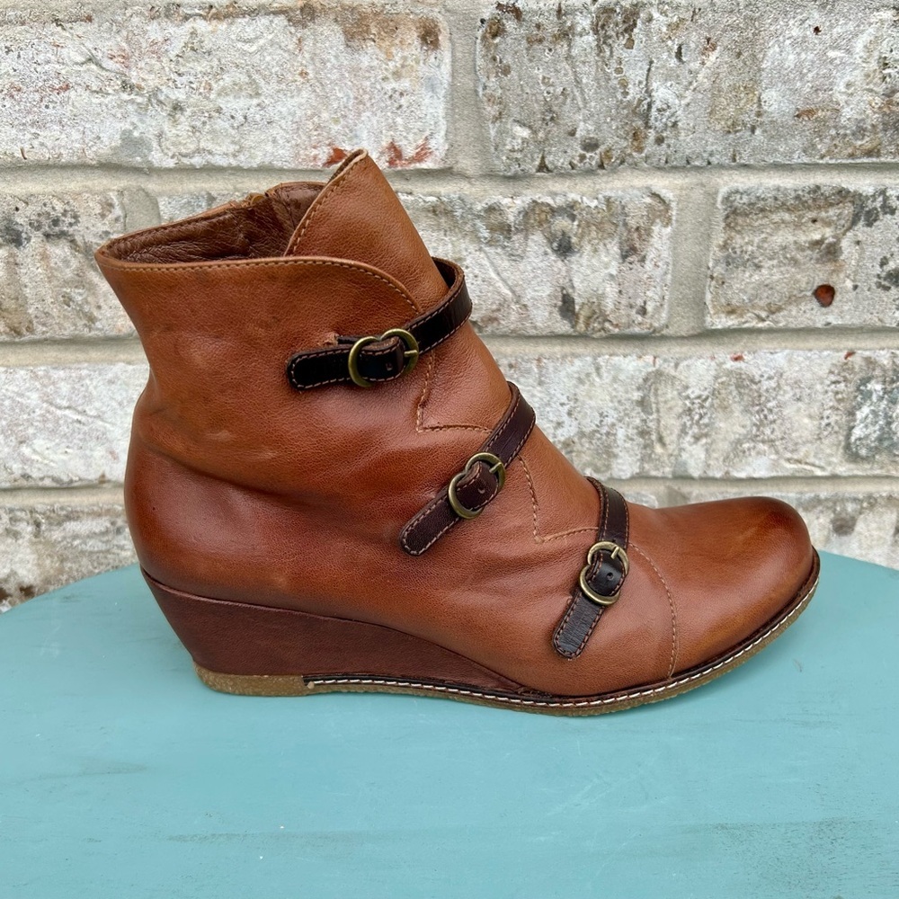 Eric Michael Brown Leather Booties - image 3